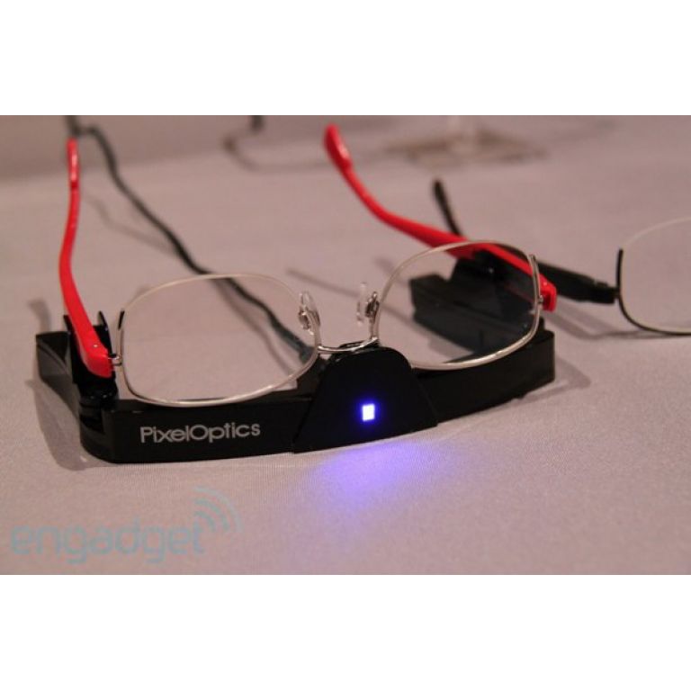 CES 2011: PixelOptics presenta los primeros anteojos que ajustan su foco automticamente