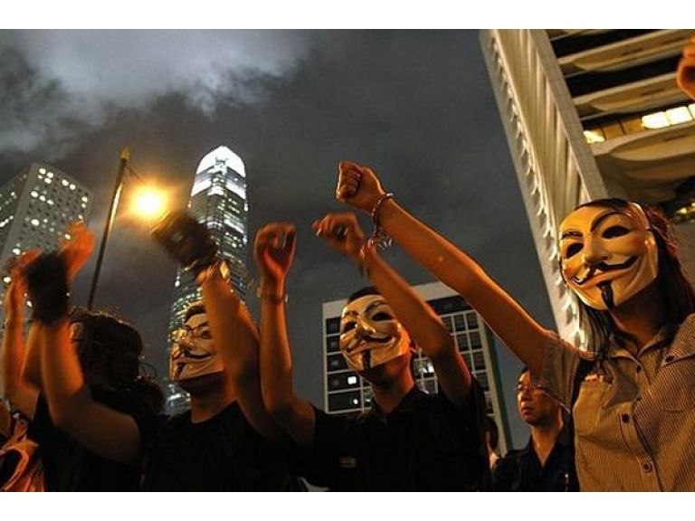 Anonymous anunció que hará desaparecer a facebook el 5 de noviembre